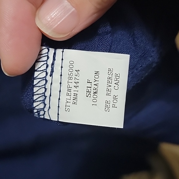 #03 NWT DAVI & DANI Navy Floral Embroidery Blouse With Wide Sleeve Women Size1XL - Picture 6 of 8